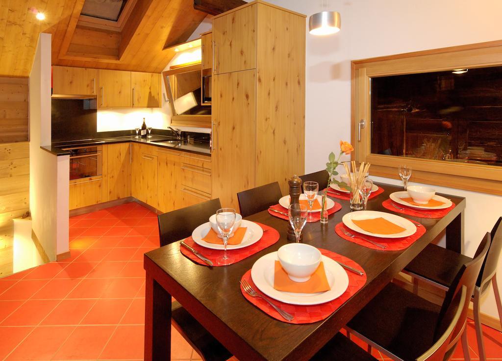 Ferienapartement Hinterdorf Zermatt Habitación foto