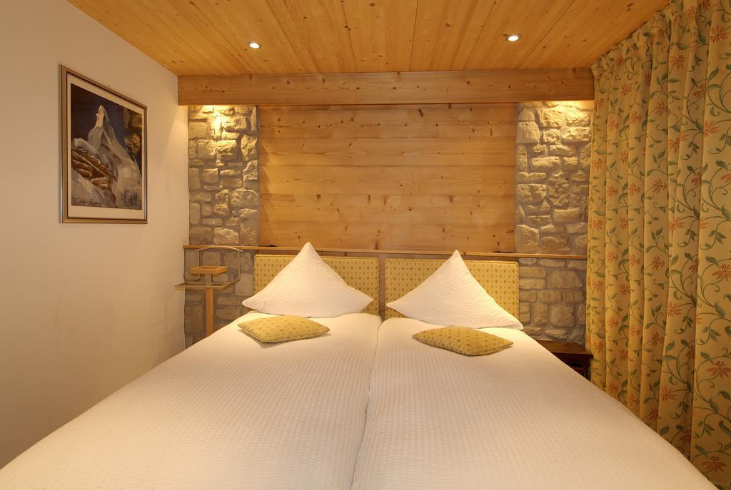 Ferienapartement Hinterdorf Zermatt Habitación foto